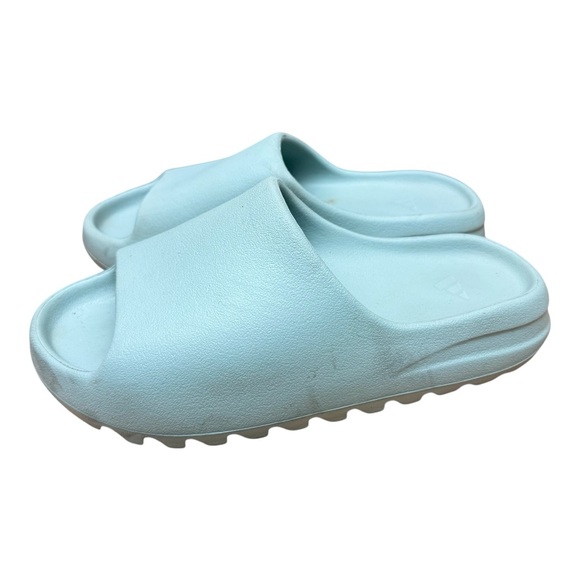 Adidas Yeezy size 9 slide salt Light Blue Slide Sandals - Picture 1 of 10